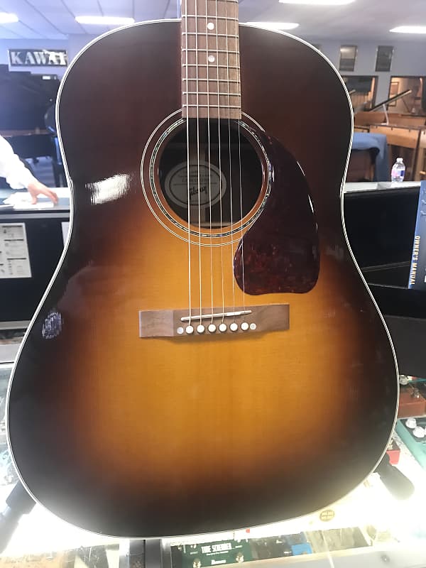 Gibson J15 Walnut 2018 Sunburst