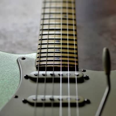 Fender Stratocaster Mid 2000s - Heavy Relic - Green Sparkle image 3