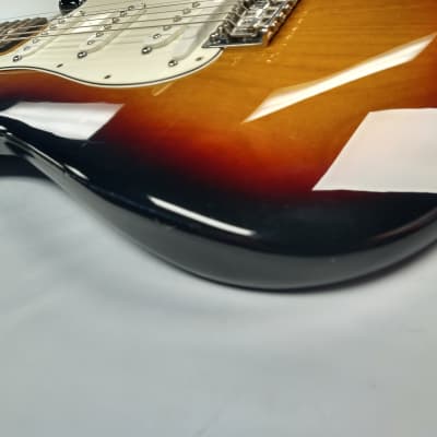 Fender Stratocaster Roland Ready 2011 - Sunburst image 3