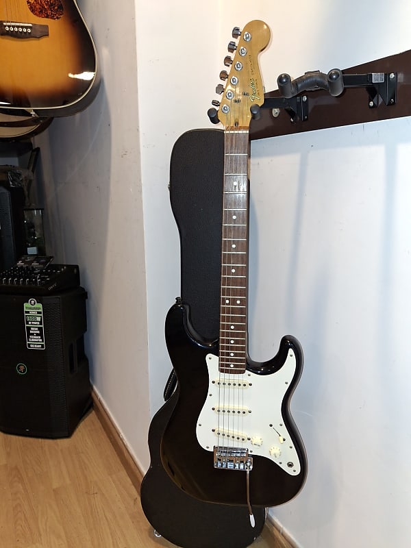 Fender Stratocaster 1983 | Reverb