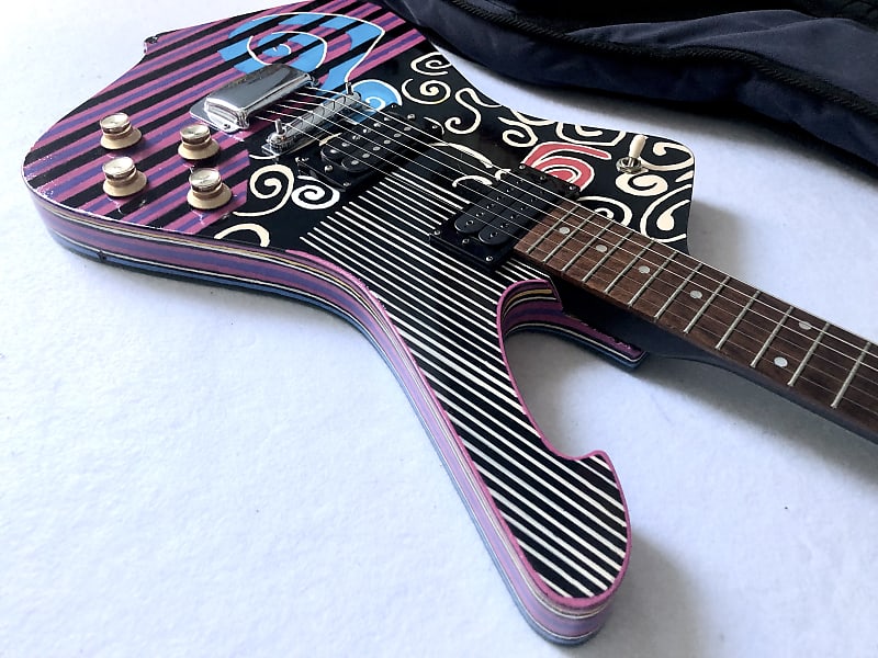 極希少品●ギタロン● 1984年 ニカラグア マナグア製 GUITARRON 極希少品○ギタロン○ 1984年 ニカラグア マナグア製 GUITARRON 極希少品○