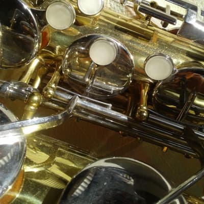 Conn 22M Tenor Saxophone 1978 Brass Lacquer w/ Brass Keys image 9