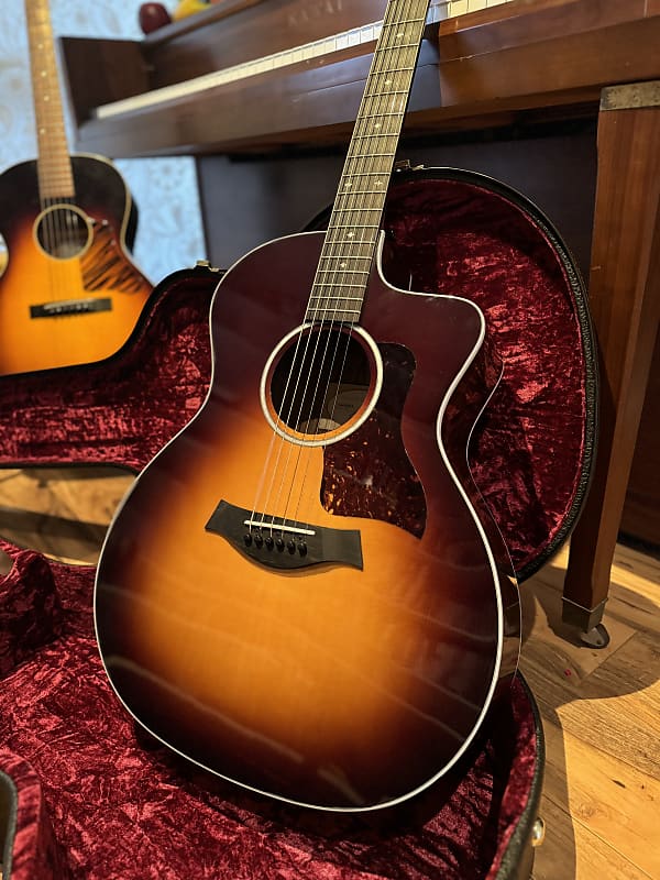 Taylor 214ce Deluxe Sunburst 2022 - Sunburst | Reverb