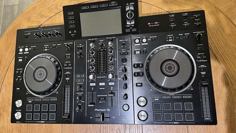 Pioneer XDJ-RX2 Professional Digital DJ System with Touchscreen