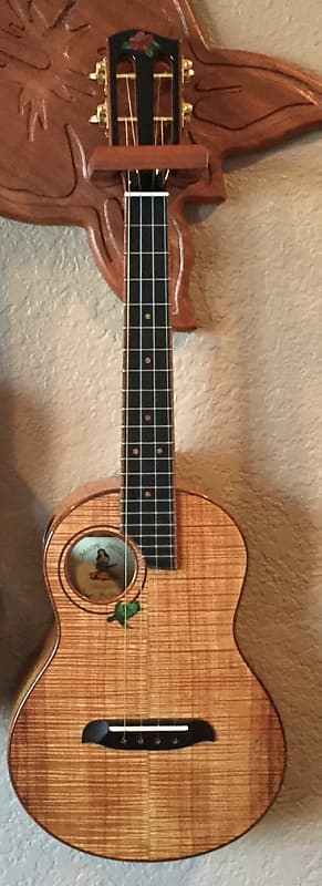 Moore Bettah tenor koa ukulele with Calton case image 1