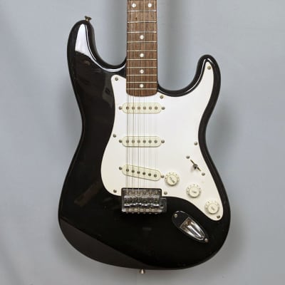 Fender Squier Stratocaster 2000 Special Edition Guitar (CAE serial