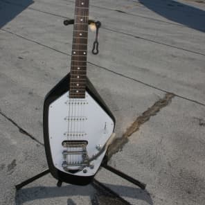 Phantom Guitarworks 6-String Phantom Guitar W/Tremolo