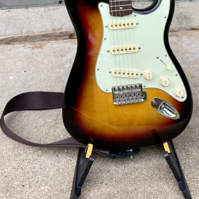 Fender Standard Stratocaster 1998 - 2005 | Reverb