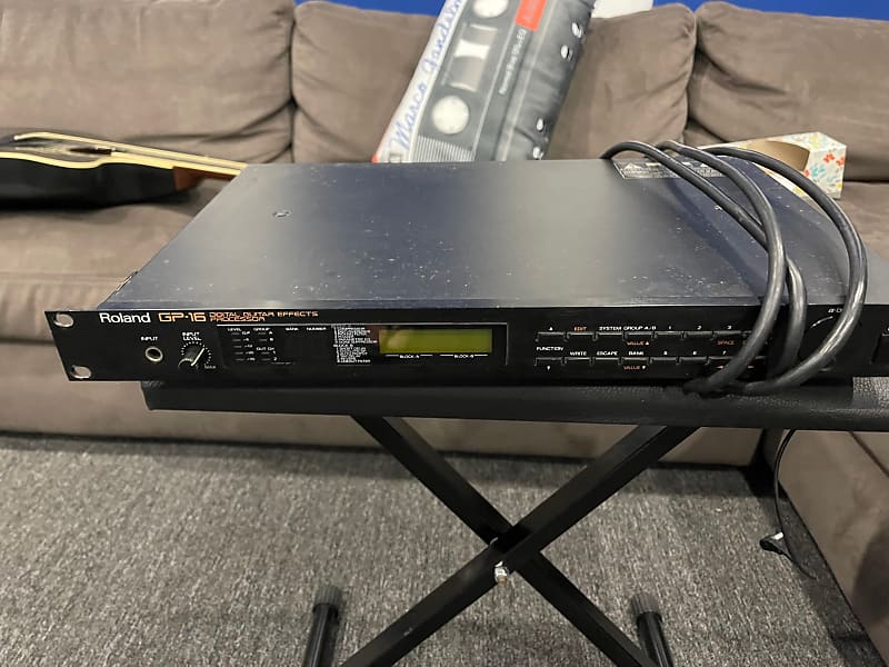 Roland GP-16 Digital Guitar Effects Processor