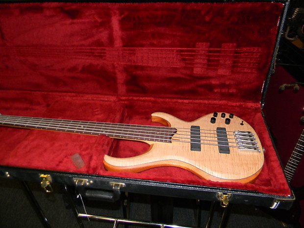 Ibanez BTB1005E 5 string Bass Guitar NAMM NOS new w case