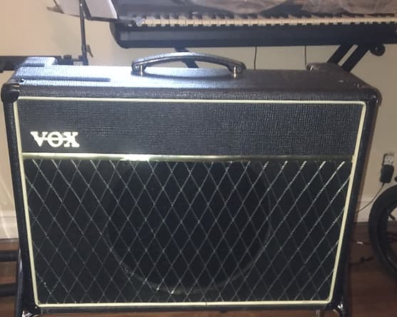 Vox Cambridge 30 empty cab with cover