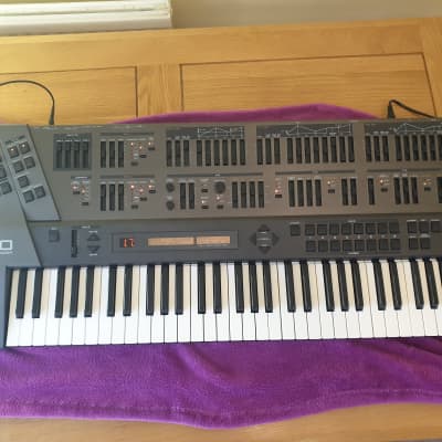 Roland JD-800 61-Key Programmable Synthesizer 1992- Carbon