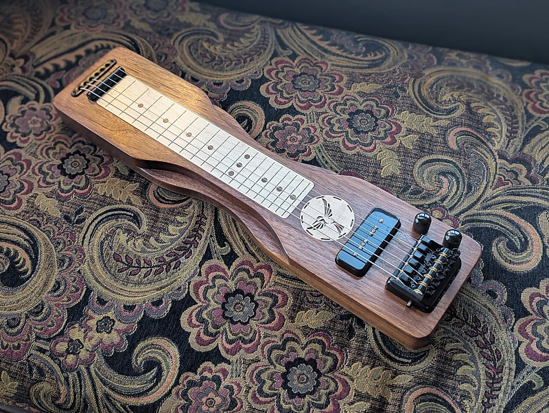 Calico Guitars Headless Lap Steel 2025 - Walnut and Maple - Lollar P90 Pickup - 20" Scale - With Padded Gig Bag image 1