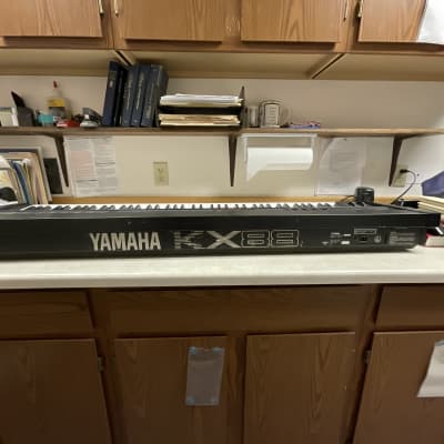 Yamaha KX88 MIDI Controller Keyboard and flight case image 9