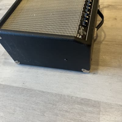 Fender Deluxe 90 DSP 2-Channel 90-Watt 1x12