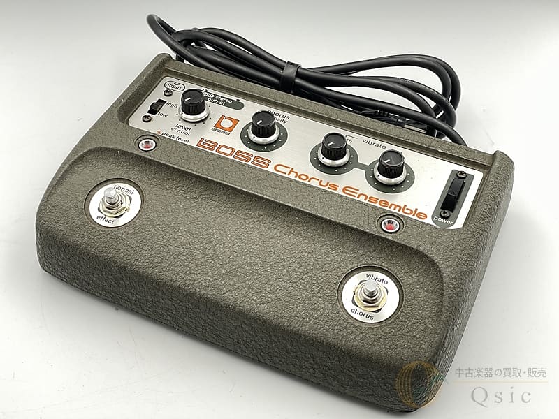 Boss CE-1