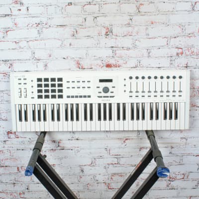 Arturia - KeyLab 61 MkII - 61 Key Midi Controller - w/DAW Labels - White - x0266 - USED