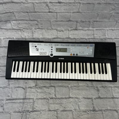 Yamaha YPT-200 61-Key Electronic Keyboard image 1