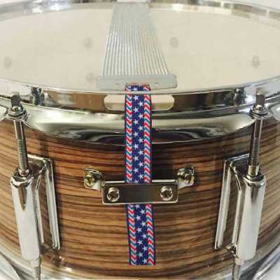 Immagine 2x SnareFlair Snare Drum Percussion Straps American Flag Stars USA Made Snare Flair Set of Two! - 1
