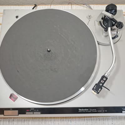 Technics SL-Q2 Direct Drive Turntable Vintage Japan Silver Tested 70s image 2