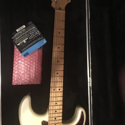 Fender American Deluxe Stratocaster 2011 - 2016