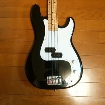 1977-1980 Fresher P-bass, FP 331B, made in Japan, Tuxedo finish,  with hard case, MIJ vintage image 2