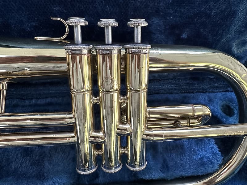 Yamaha YFH-231 Flugelhorn w/Case and a Bach 8C FH Mouthpiece