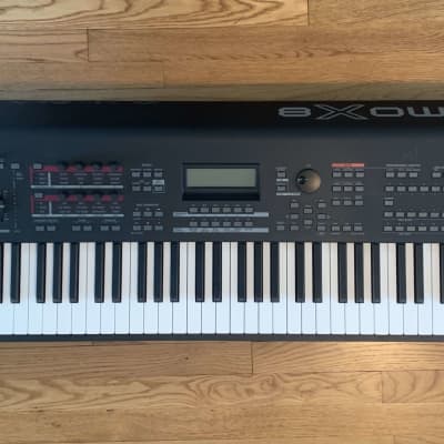 Yamaha mox8 deals keyboard