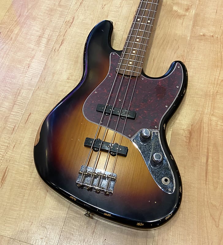 Fender road deals worn jazz bass