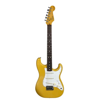 Fender Standard Stratocaster (1983 - 1984) | Reverb