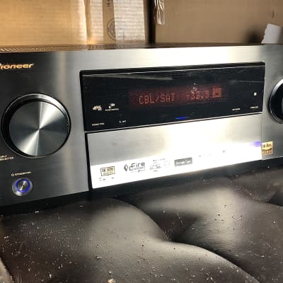 Pioneer SC-LX701 9.2 Channel 4K UHD A/V Receiver w/Bluetooth, Dolby Atmos, DTS:X, PHONO, Chromecast, SONOS Ready, Class D3 Amp & ESS SABRE DAC’s+Remote & Calibration Mic! *NICE!* Works Perfect image 3