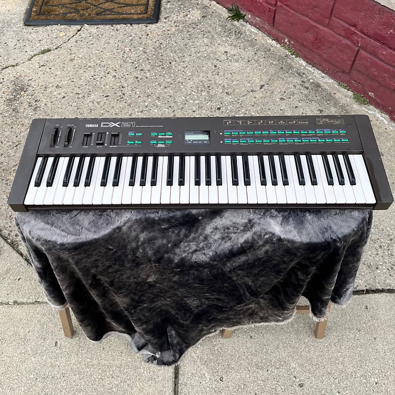Yamaha outlet dx21 synthesizer