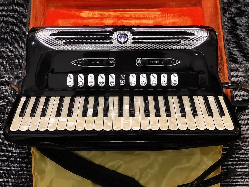 Giulietti Accordion F4T (Vintage) Black Reverb