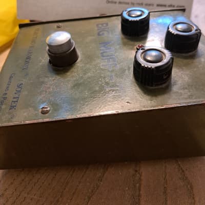 Electro-Harmonix Big Muff Pi V7 (Green Russian) | Reverb Canada