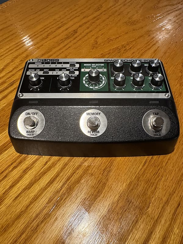 Boss RE-202 Space Echo