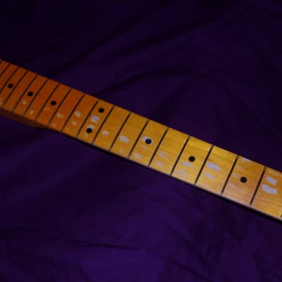 21 fret 1970s Relic vintage C shaped Stratocaster Allparts Fender Licensed vintage maple neck image 3