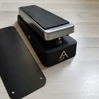 Area 51 Clone McCoy wah ( clyde mccoy, vox, halo) | Reverb