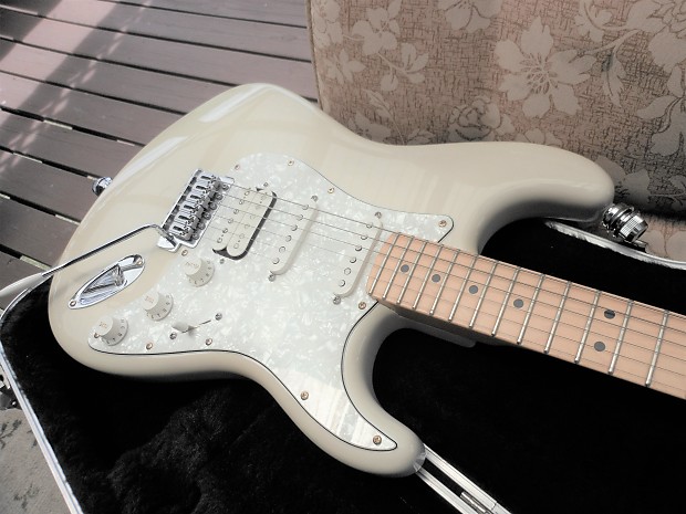Fender USA 2001 American Standard Stratocaster HSS Transparent Antique White