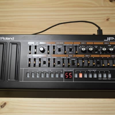 Roland JP-08 Boutique Series Digital Synthesizer Module WITH dock/stand.