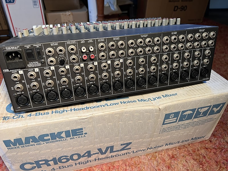 Mackie CR1604-VLZ 16-Channel Mic / Line Mixer | Reverb