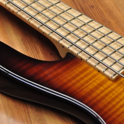 Sadowsky NYC Custom Will Lee Signature 22 Fret 5 string - 3 Sadowsky NYC Custom Will Lee Signature 22 Fret 5 string - 3