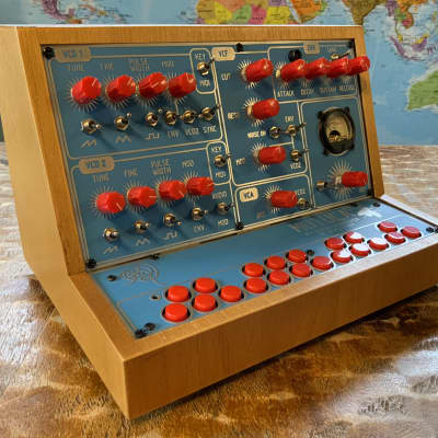 Reco-Synth Mutuca FM - Analog Synthesizer by Arthur Joly - Ultra Rare image 2