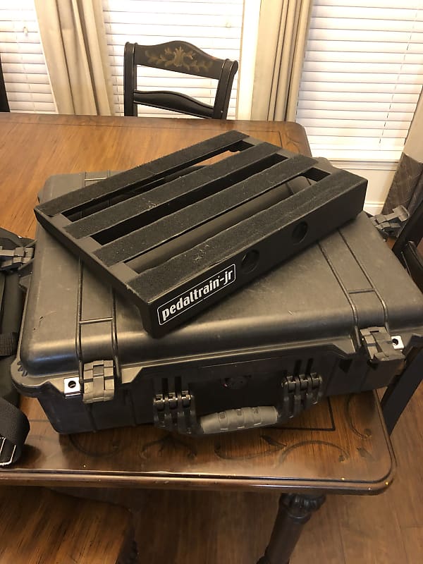 Pedaltrain Classic JR w/ Pelican Hard case Reverb