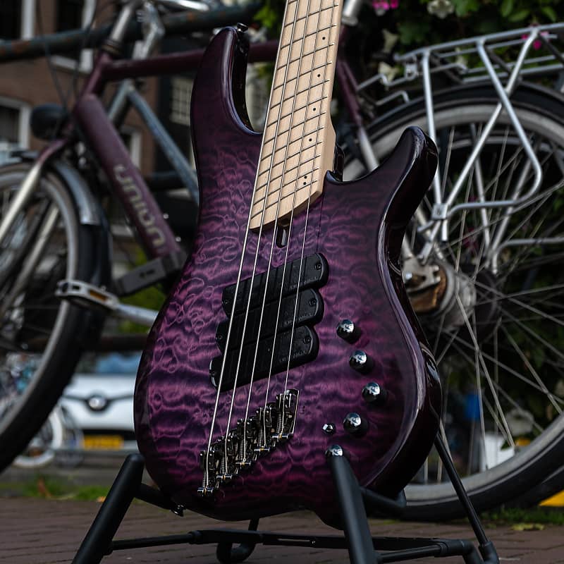 Dingwall Combustion 5, 3-Pickup Violet Burst with No pickguard