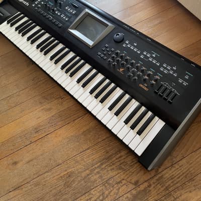 Roland V-Synth 61-Key Digital Synthesizer 2003 - 2007 - Black