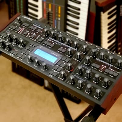 MUST SEE!!! ACCESS VIRUS TI DESKTOP RARE SUPER-SYNTHESIZER IN AMAZING CONDITION!