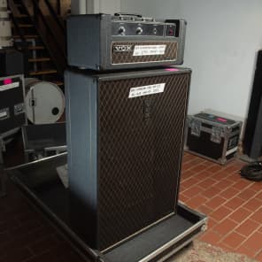 Vox Foundation Bass head & Supreme cab owned by Noel Gallagher - OASIS tour gear image 2