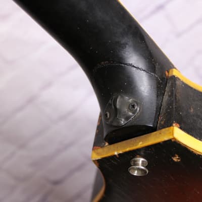 Vintage 1968 Egmond 104B - RARE Violin Bass w/ Upright Endpin image 8