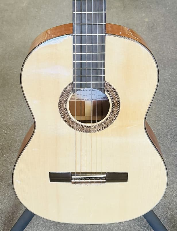 J Navarro NC-40 Classical Nylon Guitar image 1