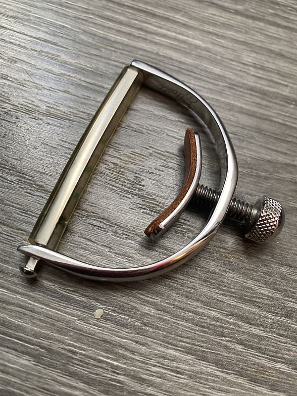 Elliott Capo Guitar Std 16’’radius Reverb